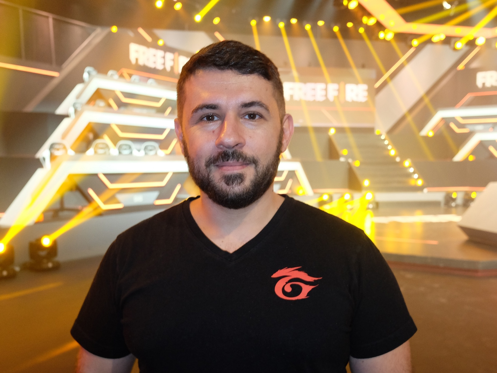 chefe garena brasil anuncia saída